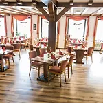 Ellenzer Goldbaeumchen 酒店 3*