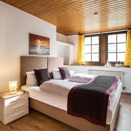 Ellenzer Goldbaeumchen