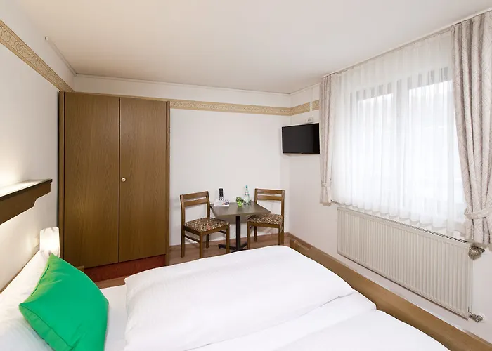 Ellenzer Goldbaeumchen Hotel Ellenz-Poltersdorf