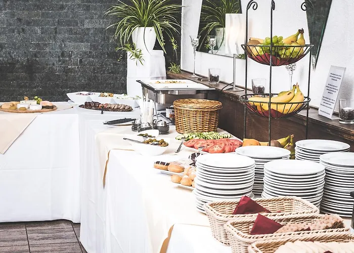 Ellenzer Goldbaeumchen Hotel 3*